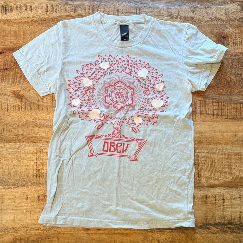 Obey women’s medium tshirt tree blue green